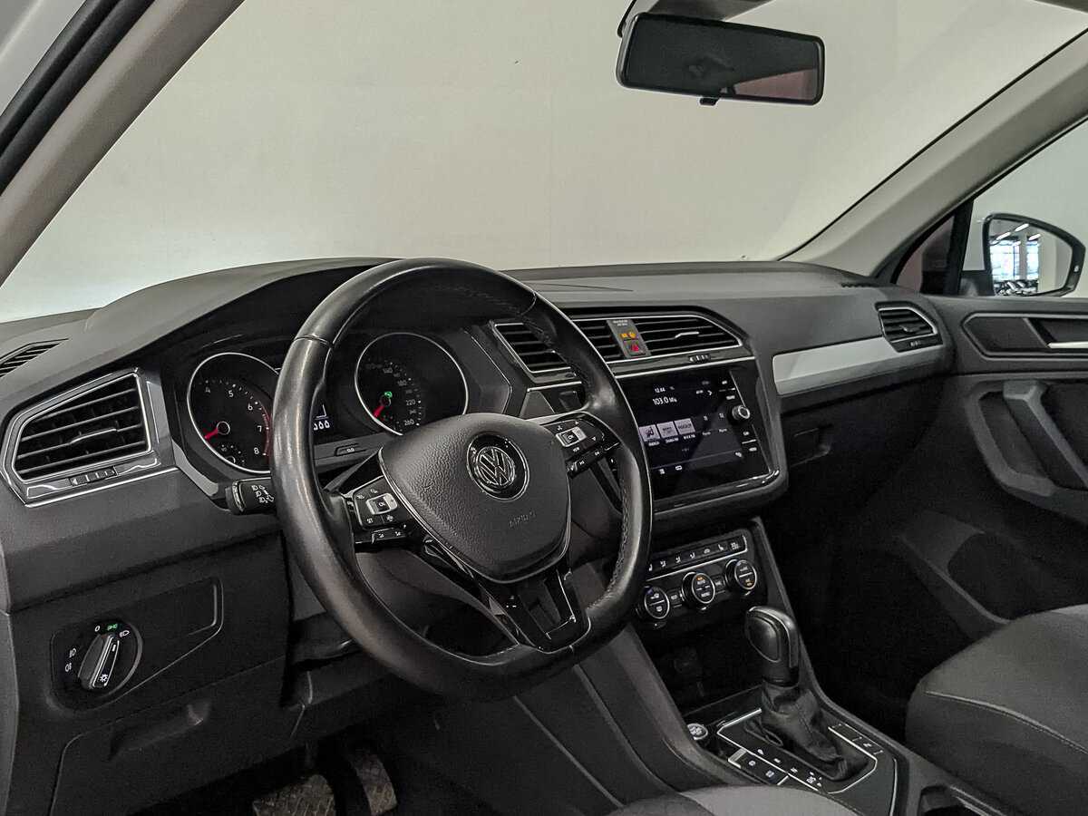 Купить Volkswagen Tiguan с пробегом. Фото: #14