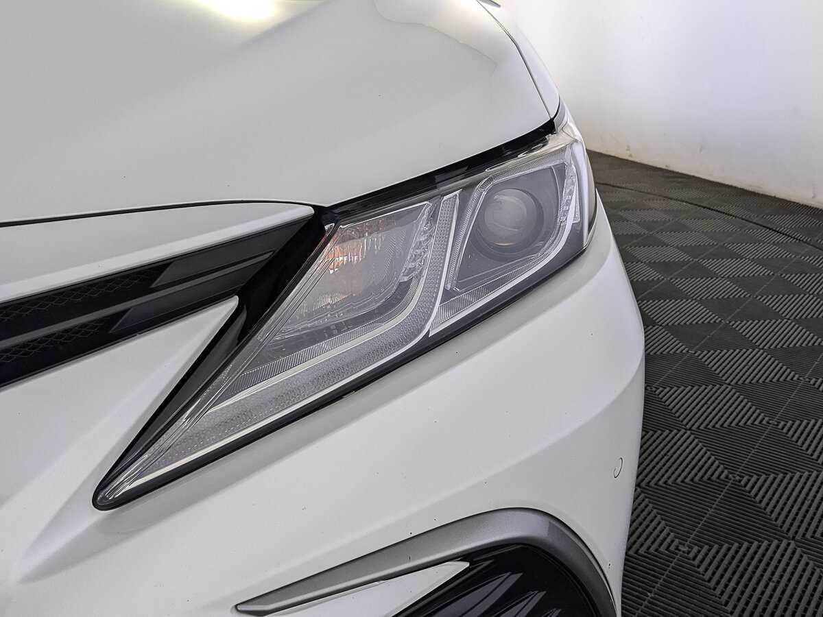Купить Toyota Camry с пробегом. Фото: #10
