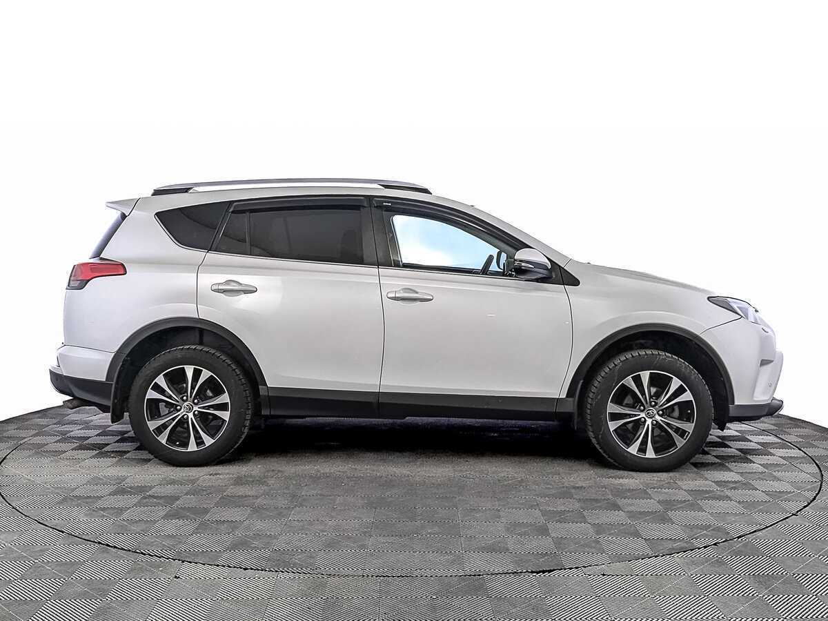 Купить Toyota RAV4 с пробегом. Фото: #3