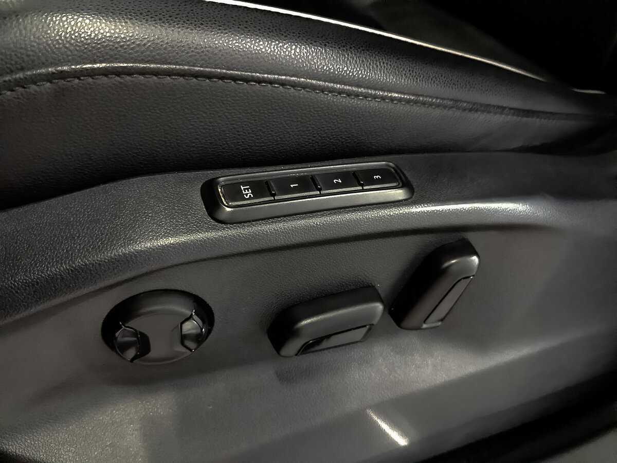 Купить Volkswagen Tiguan с пробегом. Фото: #20