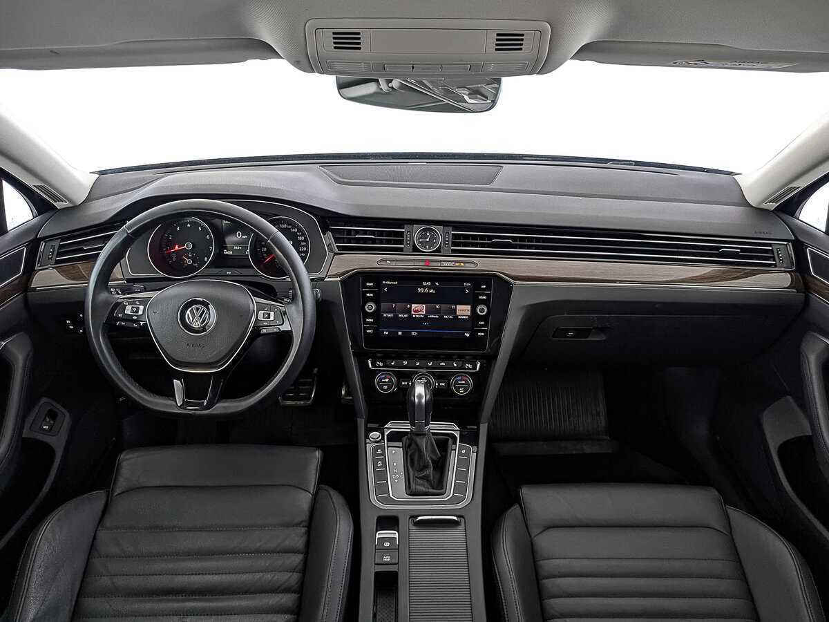Купить Volkswagen Passat с пробегом. Фото: #13