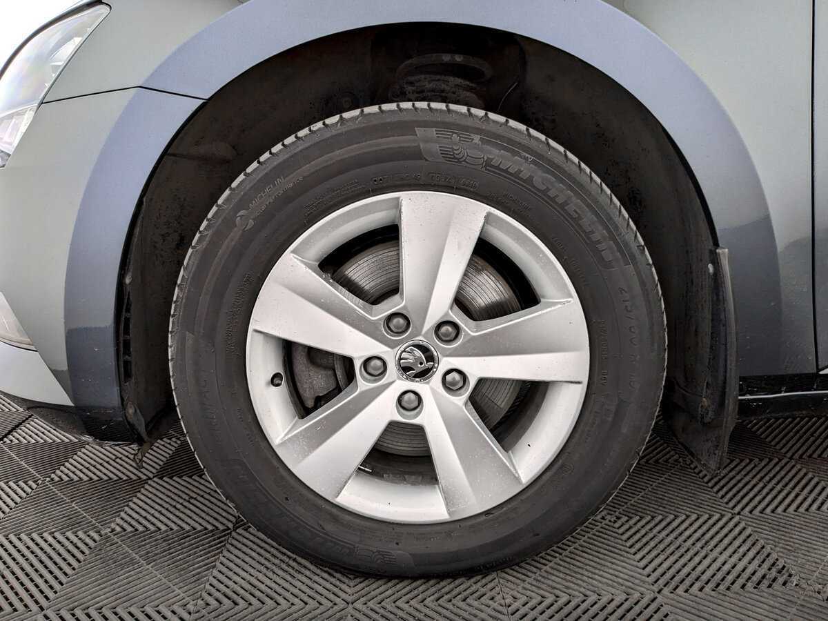 Купить Skoda Superb с пробегом. Фото: #17