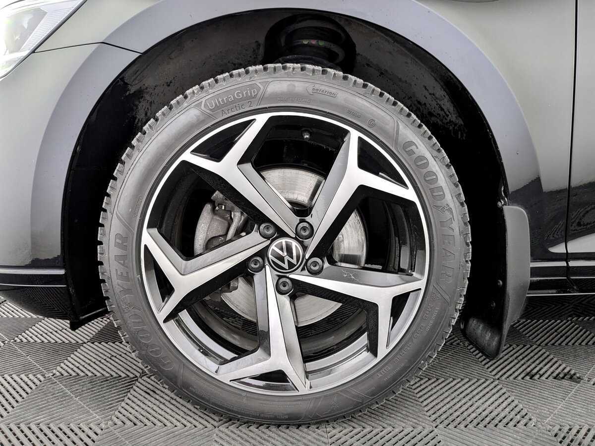 Купить Volkswagen Passat с пробегом. Фото: #17