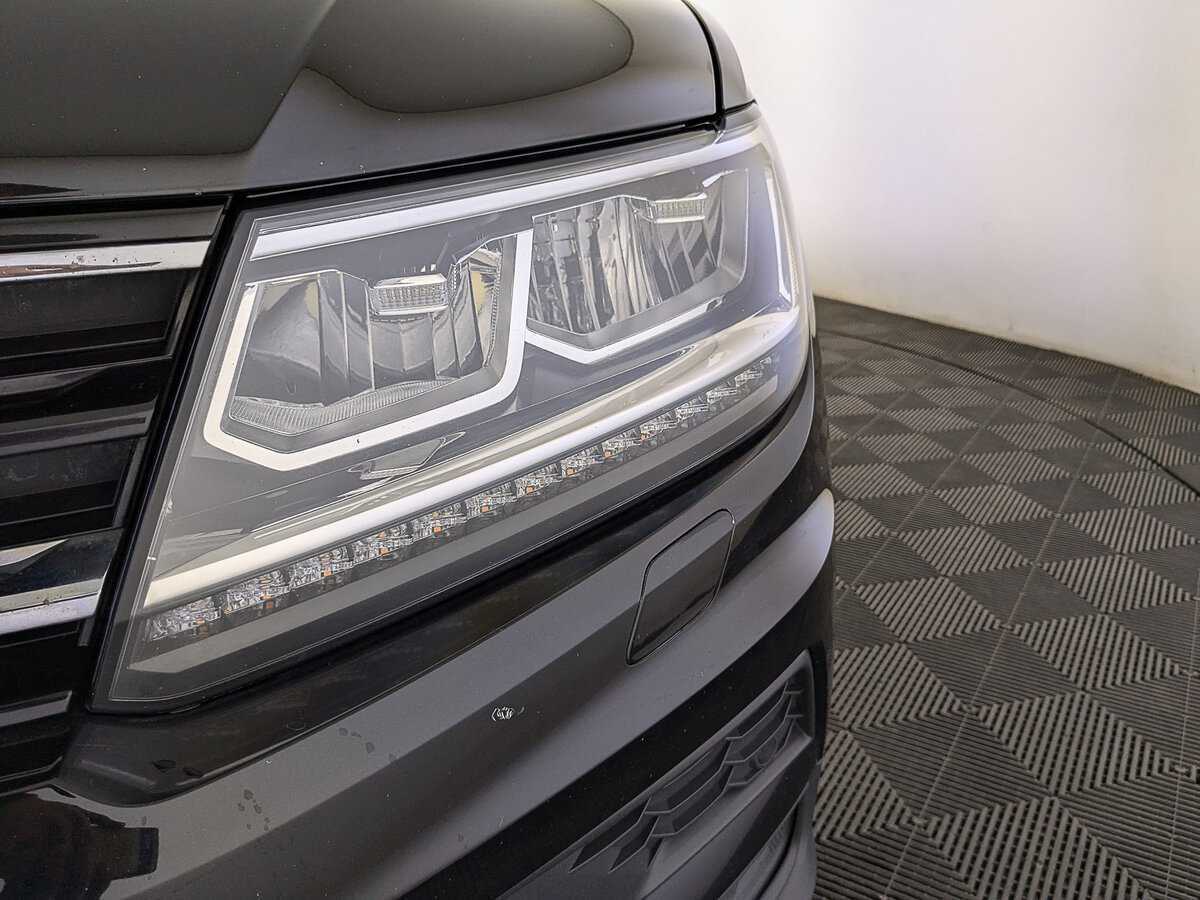 Купить Volkswagen Tiguan с пробегом. Фото: #10