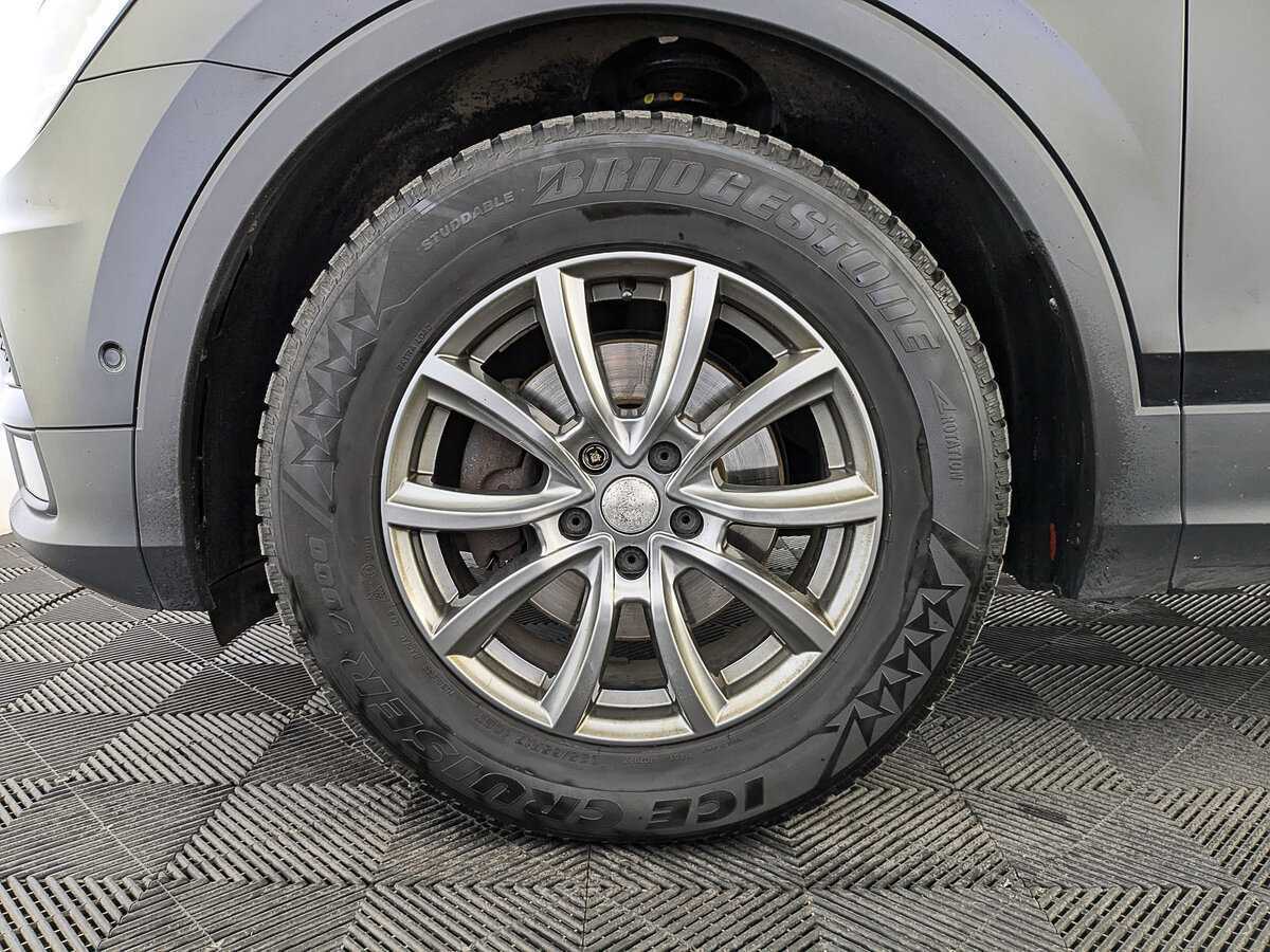 Купить Volkswagen Tiguan с пробегом. Фото: #11
