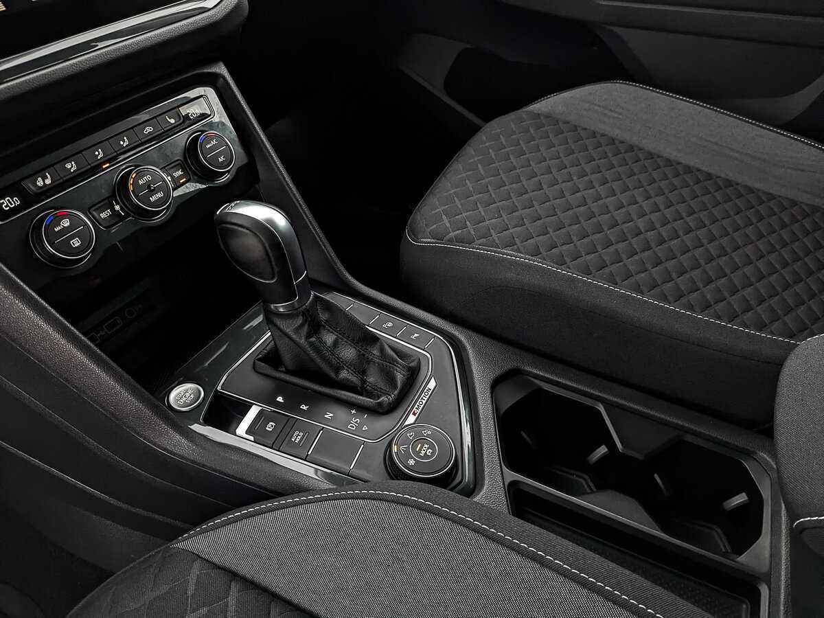 Купить Volkswagen Tiguan с пробегом. Фото: #17