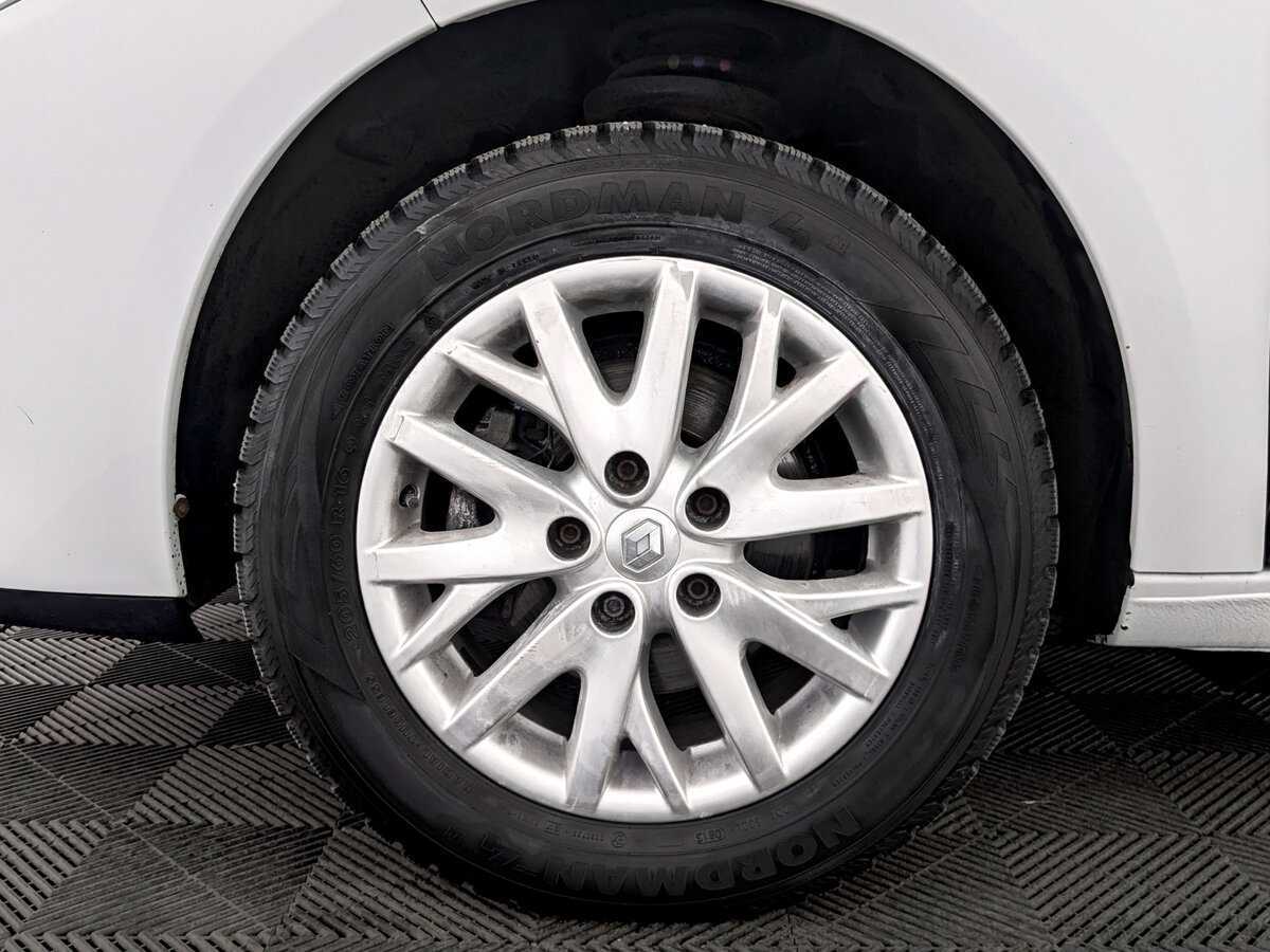 Купить Renault Fluence с пробегом. Фото: #17