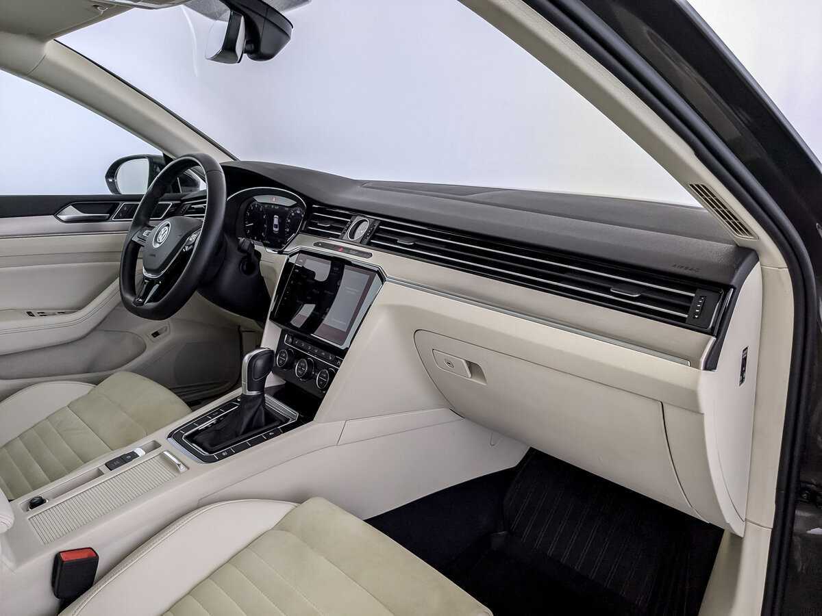 Купить Volkswagen Passat с пробегом. Фото: #10
