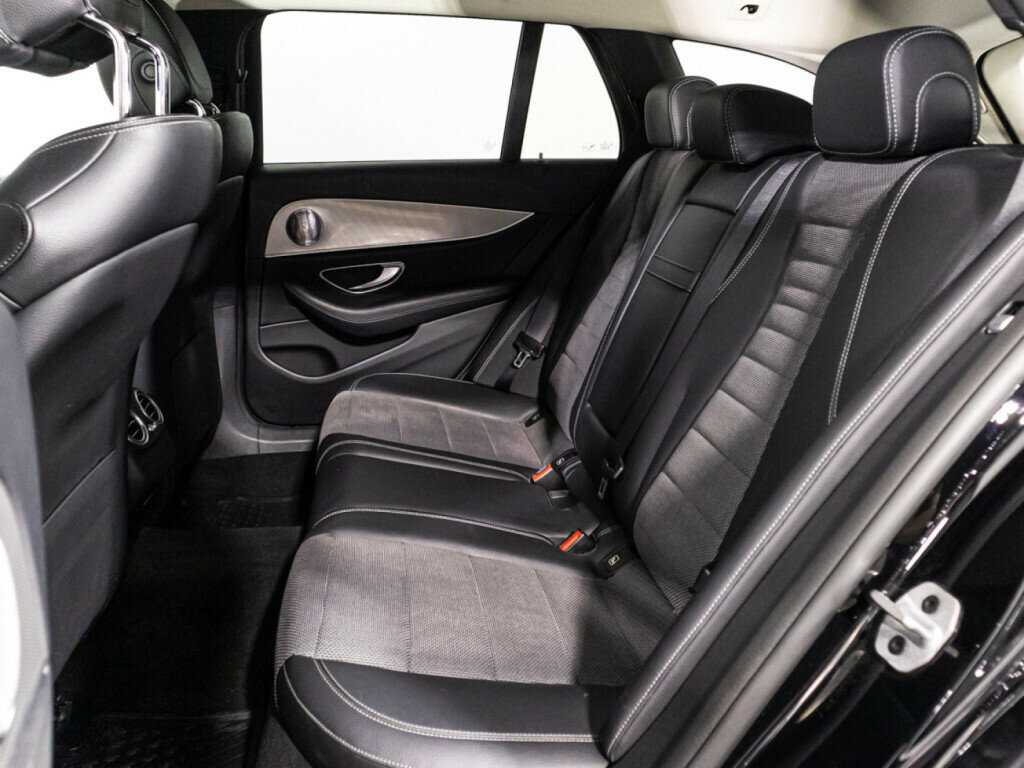 Купить Mercedes-Benz E-Класс с пробегом. Фото: #9