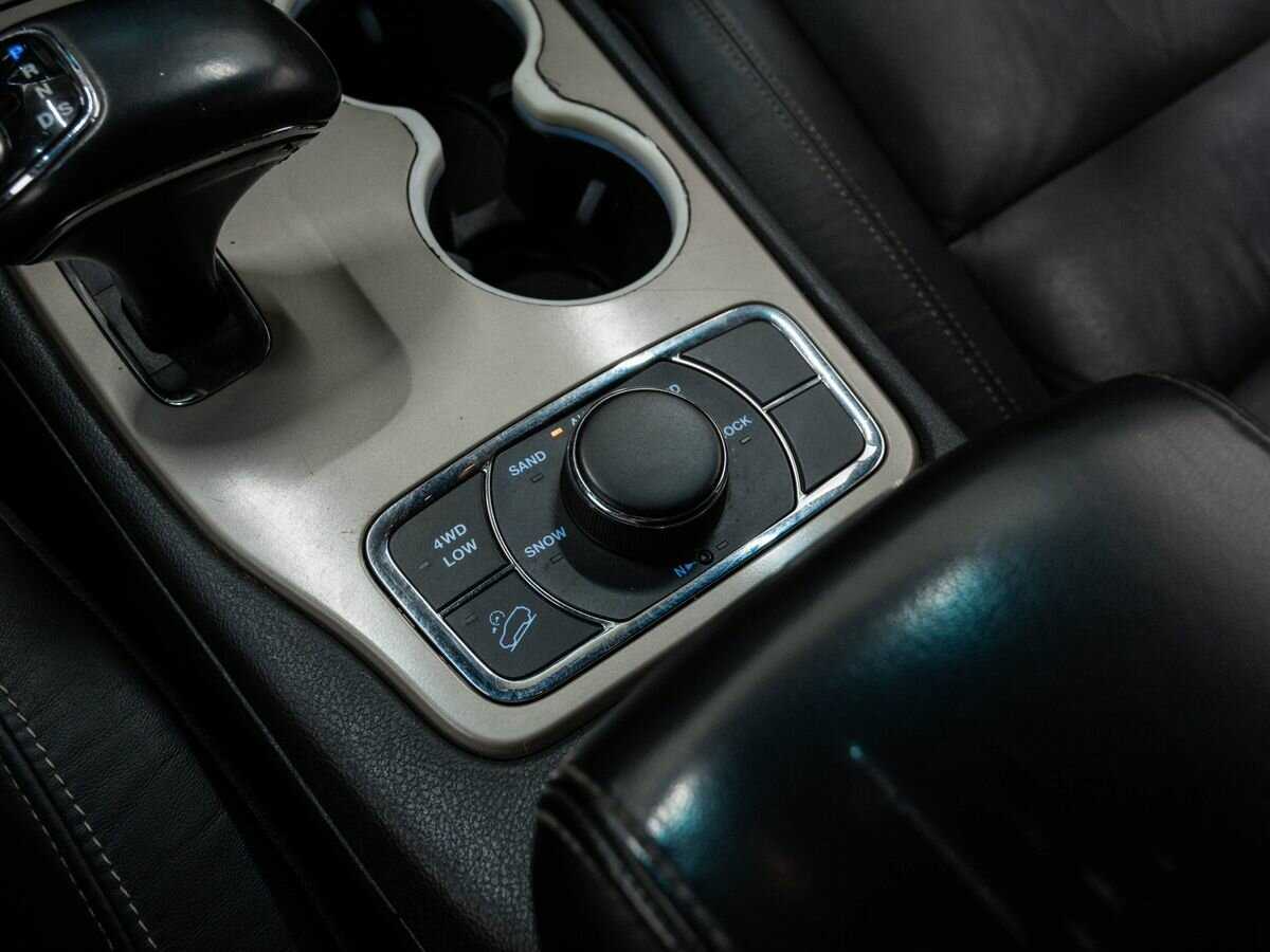 Купить Jeep Grand Cherokee с пробегом. Фото: #19