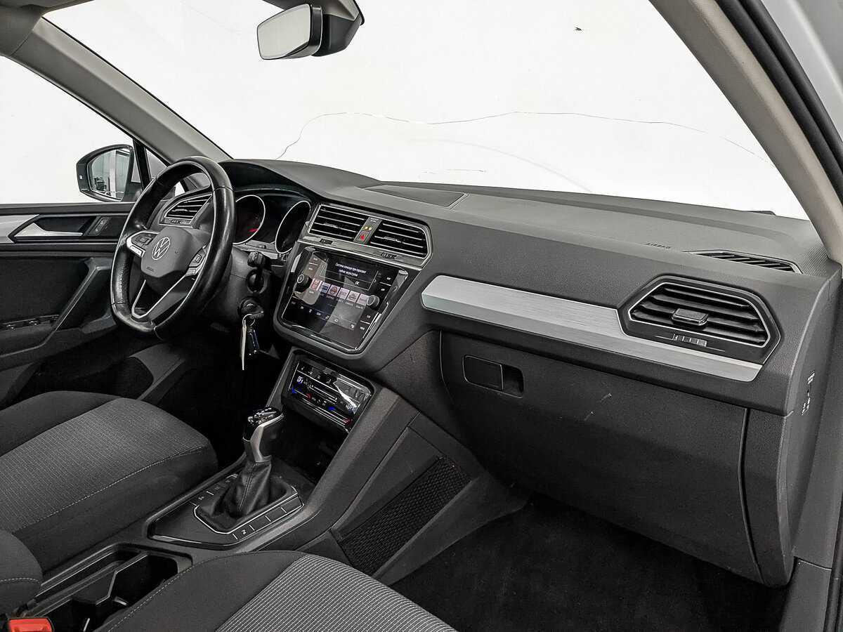 Купить Volkswagen Tiguan с пробегом. Фото: #10