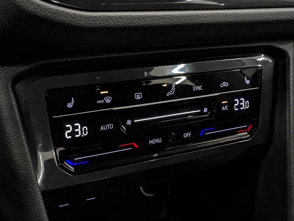 Купить Volkswagen Tiguan с пробегом. Фото: #18