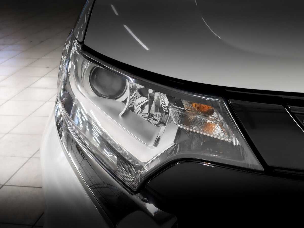 Купить Mitsubishi Outlander с пробегом. Фото: #16