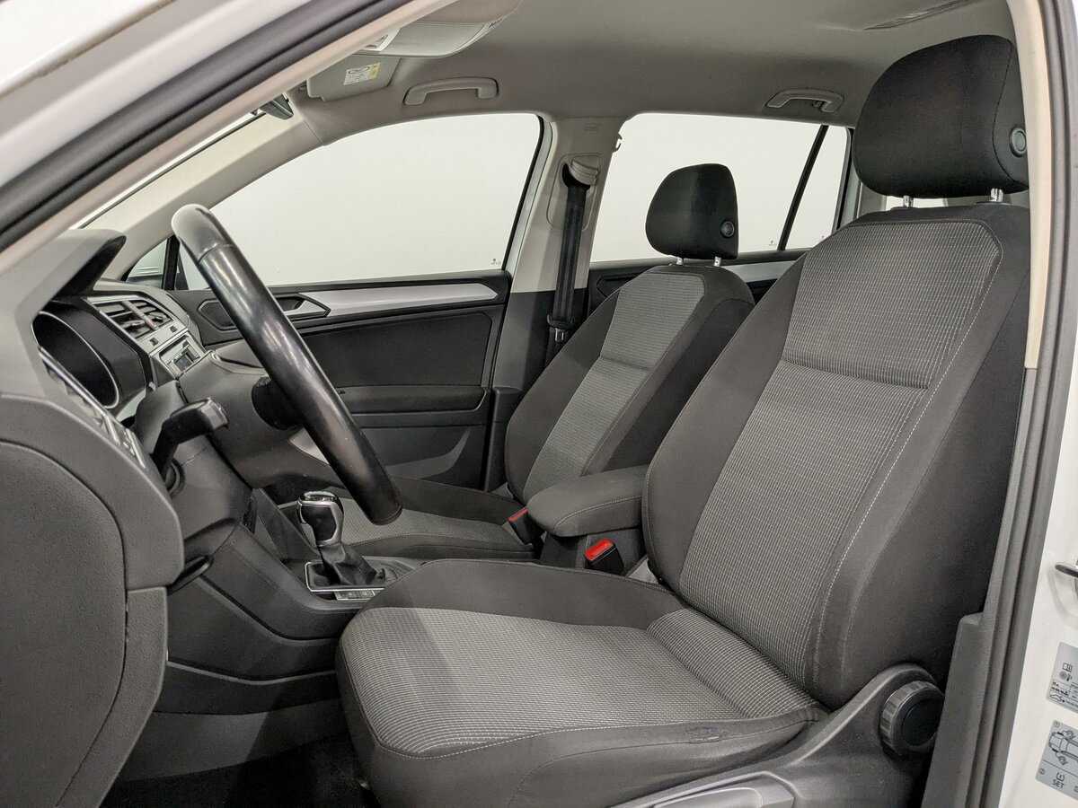 Купить Volkswagen Tiguan с пробегом. Фото: #19