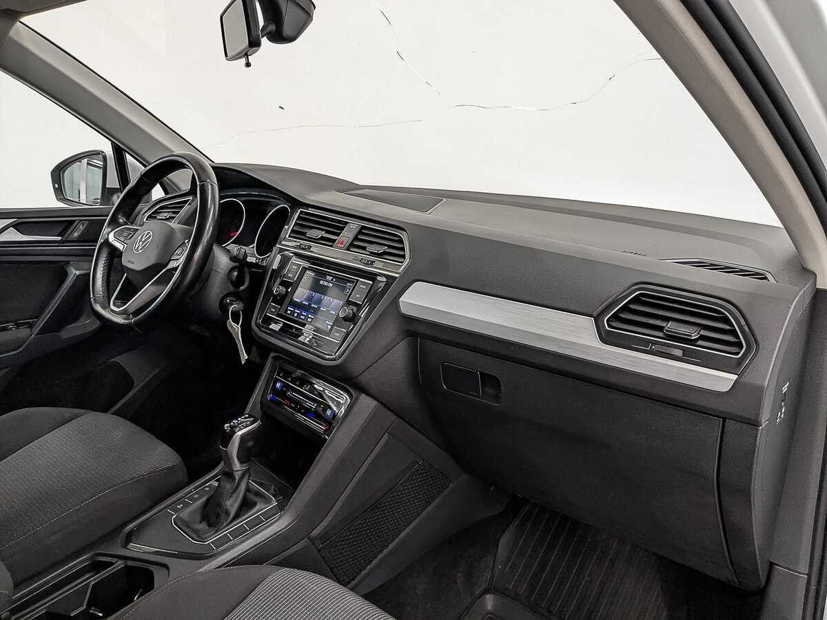 Купить Volkswagen Tiguan с пробегом. Фото: #11
