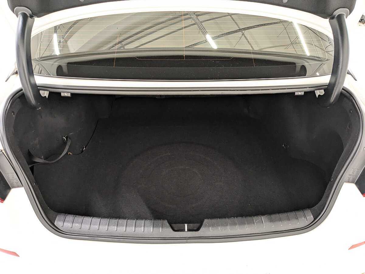 Купить Kia Optima с пробегом. Фото: #9