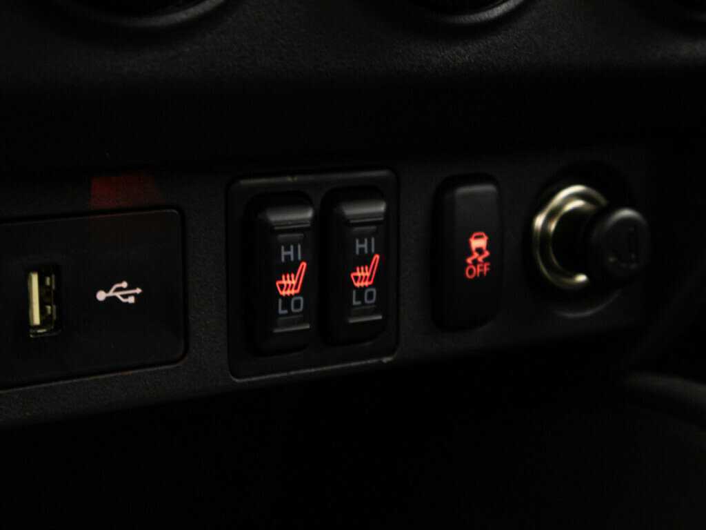 Купить Mitsubishi ASX с пробегом. Фото: #17