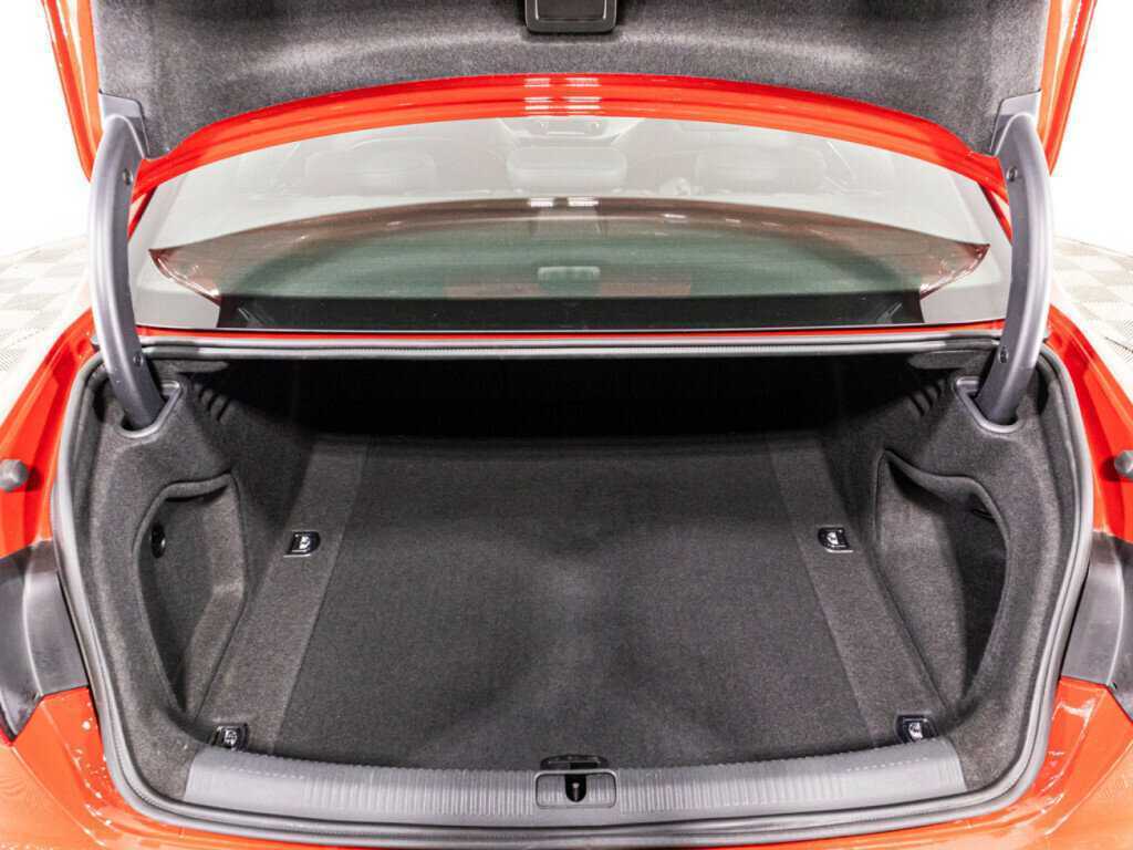 Купить Audi A4 с пробегом. Фото: #14