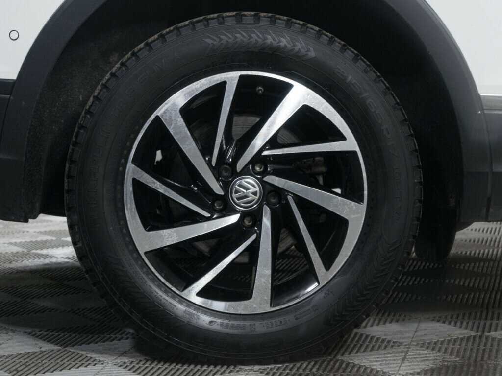 Купить Volkswagen Tiguan с пробегом. Фото: #17