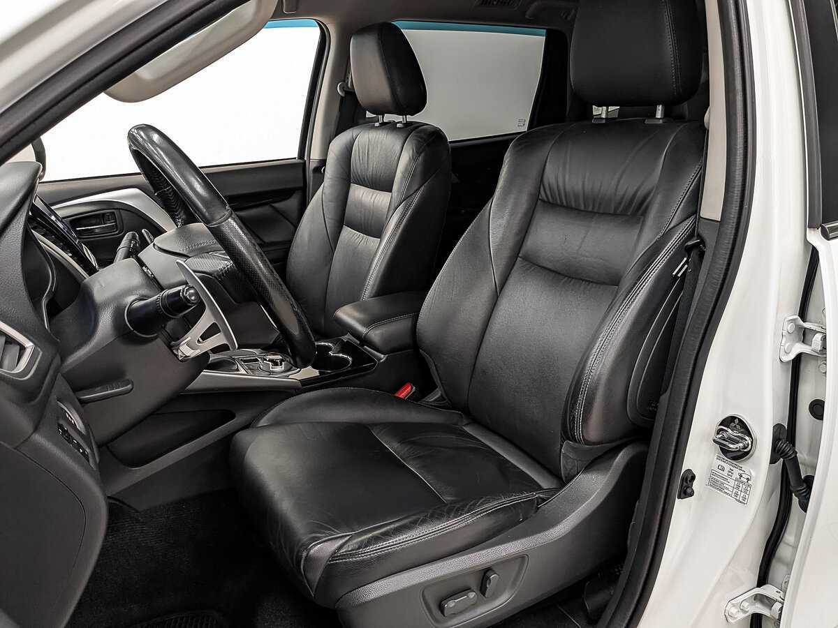 Купить Mitsubishi Pajero Sport с пробегом. Фото: #17