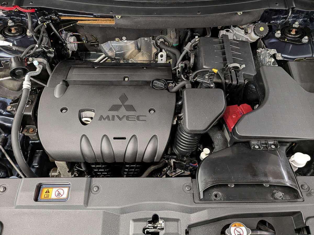 Купить Mitsubishi Outlander с пробегом. Фото: #8