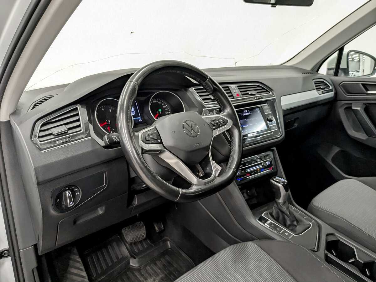 Купить Volkswagen Tiguan с пробегом. Фото: #14