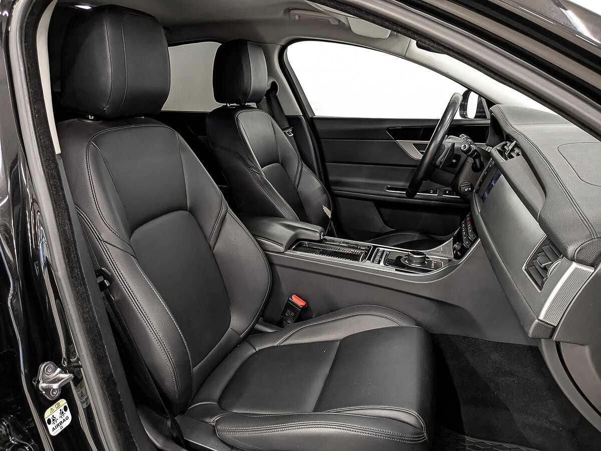 Купить Jaguar XF с пробегом. Фото: #21