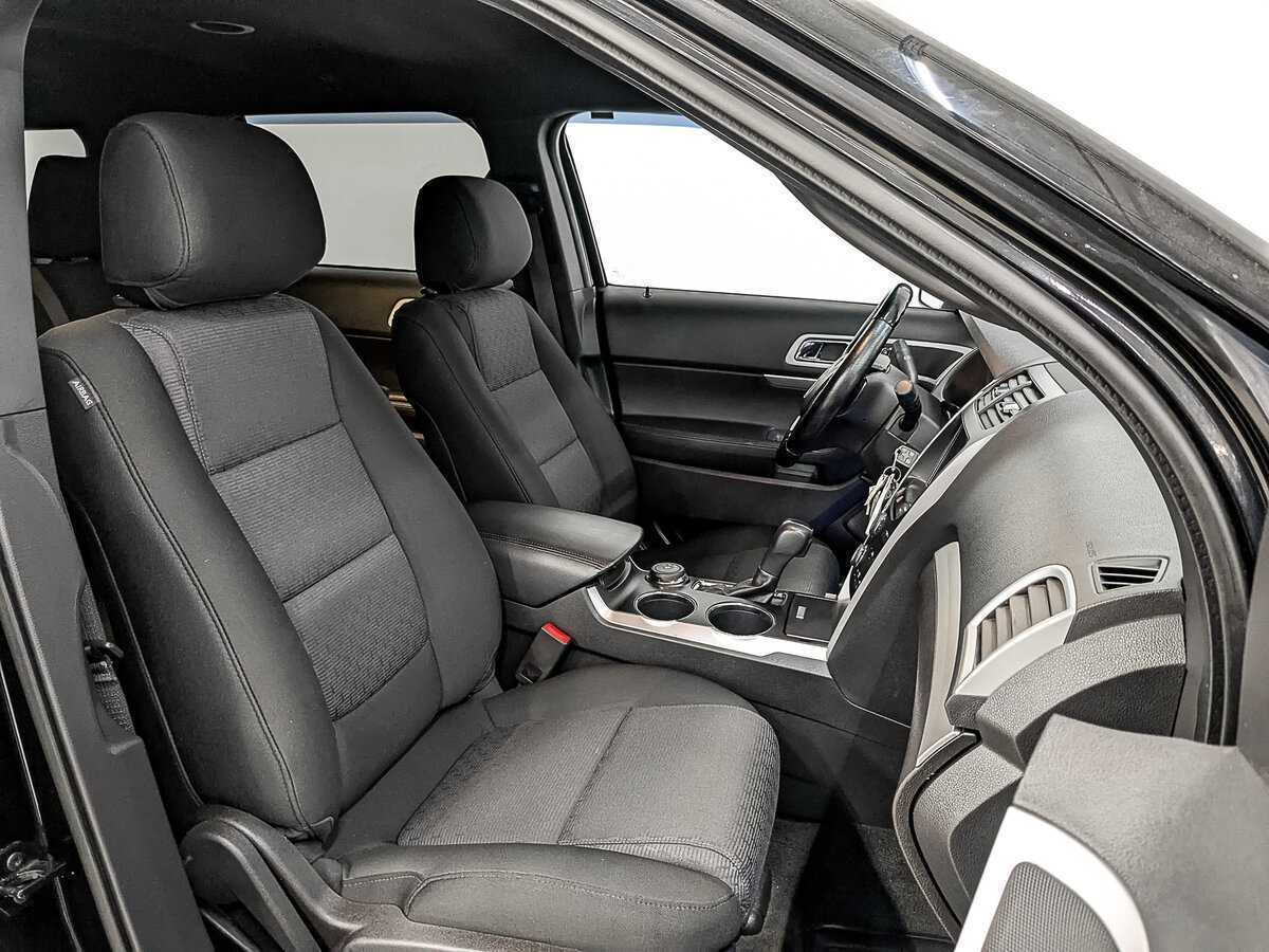 Купить Ford Explorer с пробегом. Фото: #22