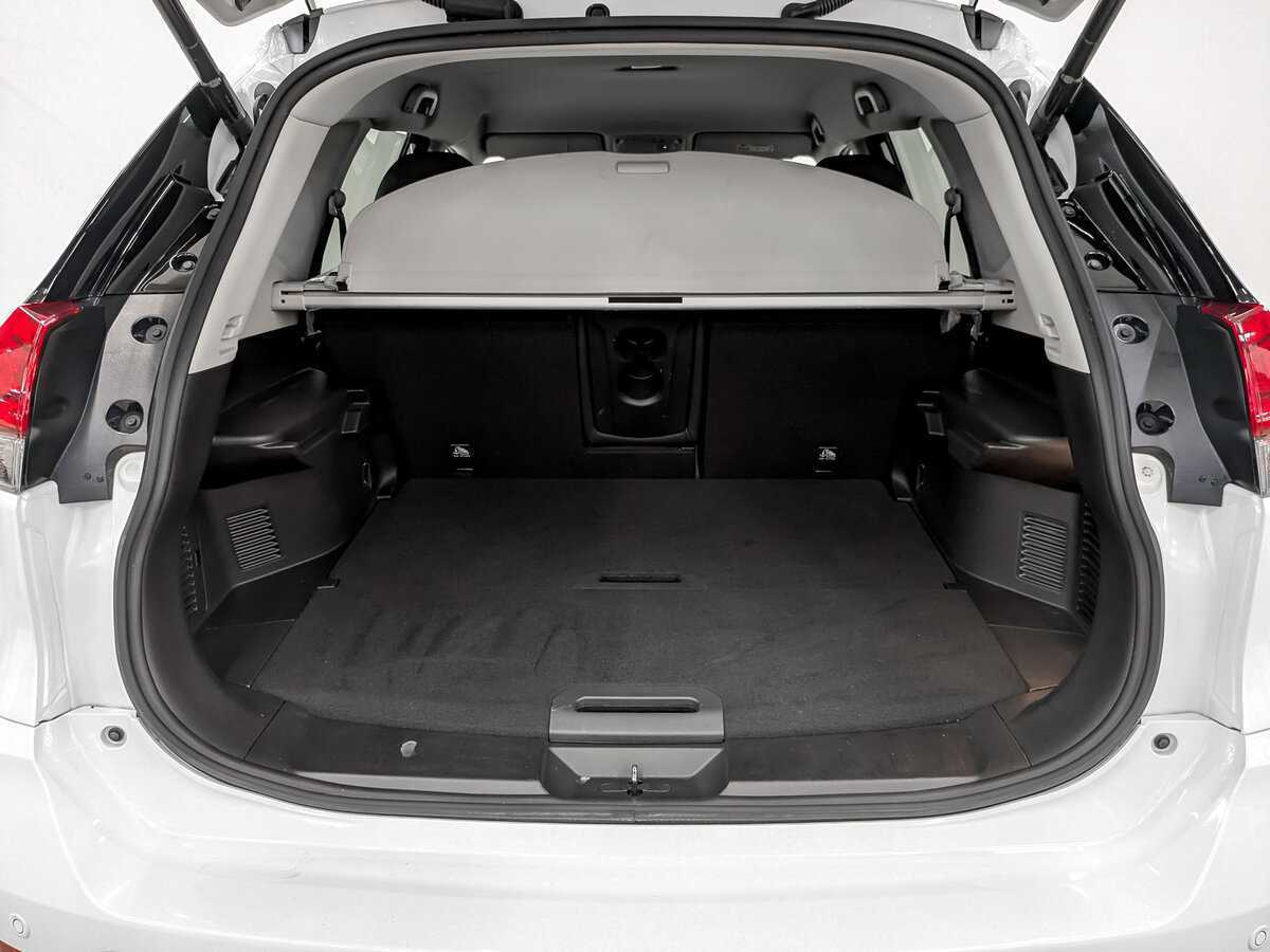 Купить Nissan X-Trail с пробегом. Фото: #9