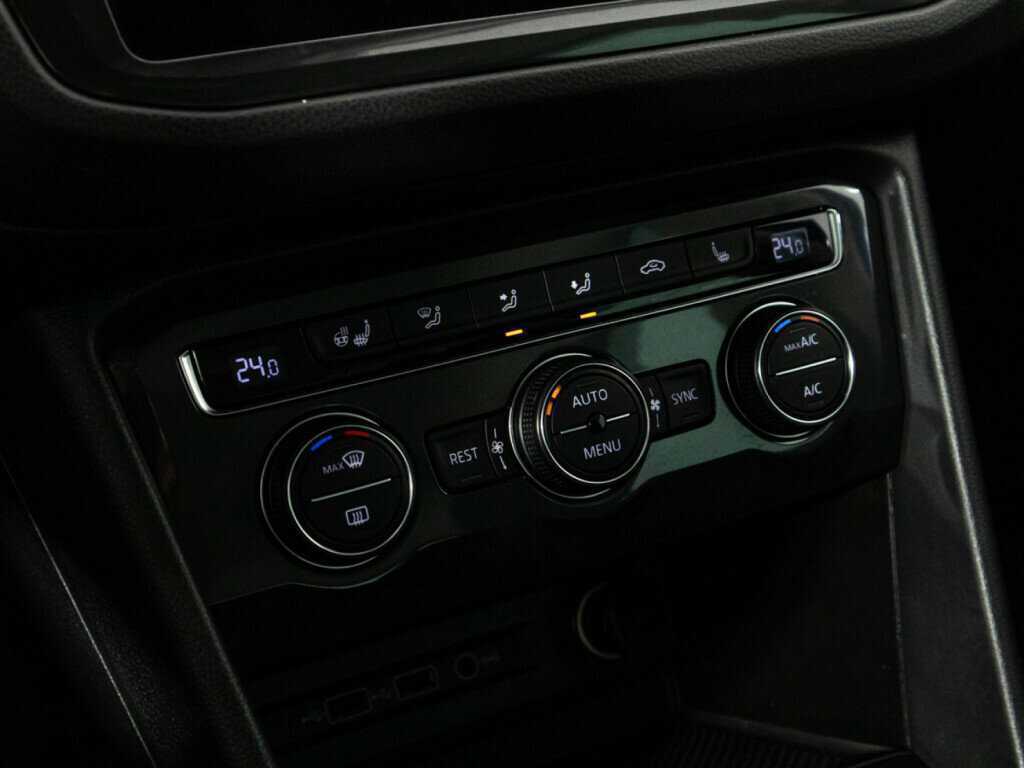 Купить Volkswagen Tiguan с пробегом. Фото: #20