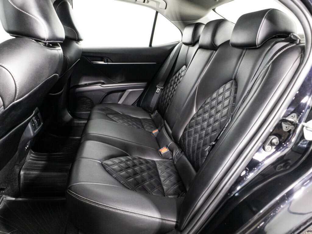 Купить Toyota Camry с пробегом. Фото: #9