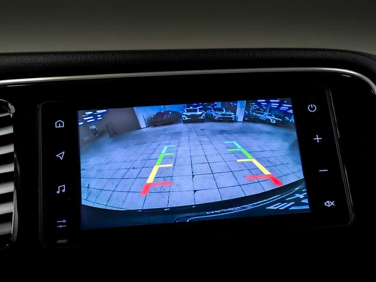 Купить Mitsubishi Outlander с пробегом. Фото: #24