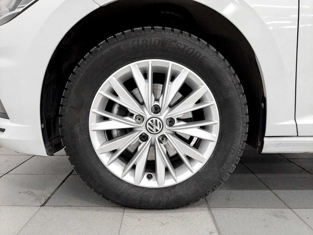 Купить Volkswagen Jetta с пробегом. Фото: #17