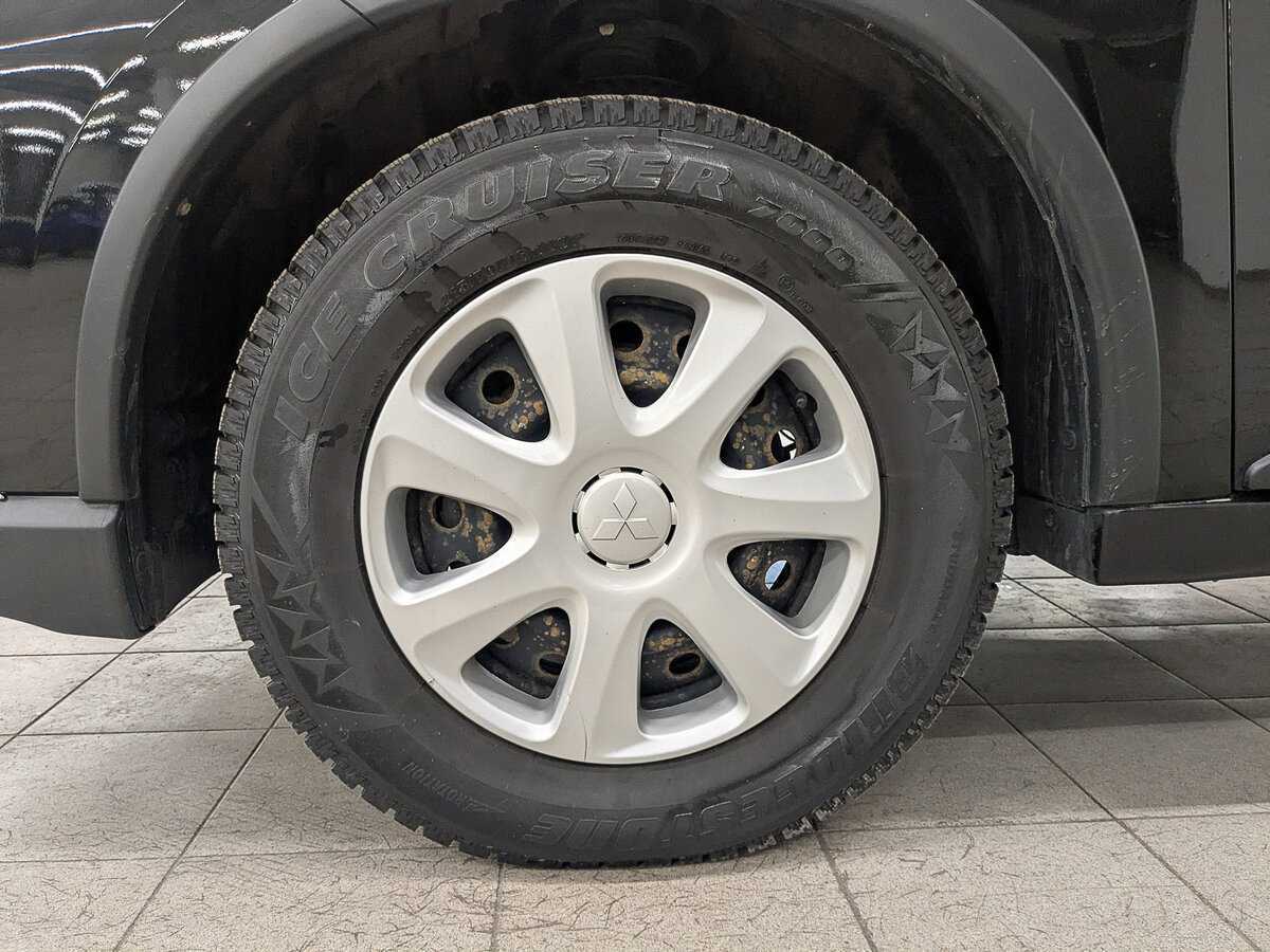 Купить Mitsubishi Outlander с пробегом. Фото: #10