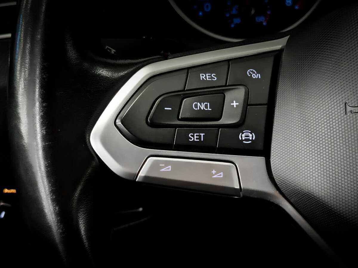 Купить Volkswagen Tiguan с пробегом. Фото: #25