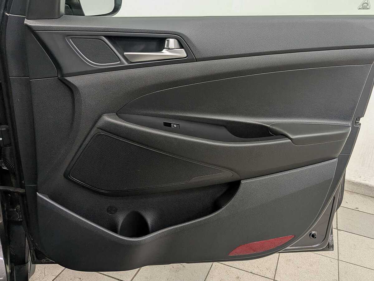 Купить Hyundai Tucson с пробегом. Фото: #23