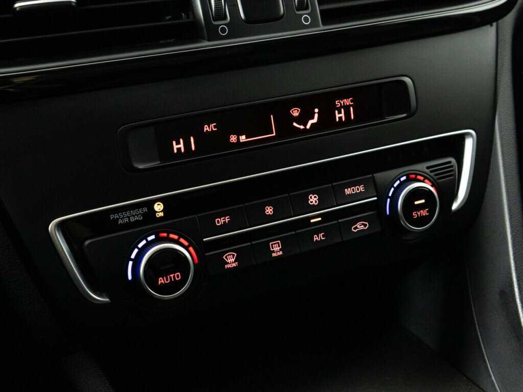 Купить Kia Optima с пробегом. Фото: #14