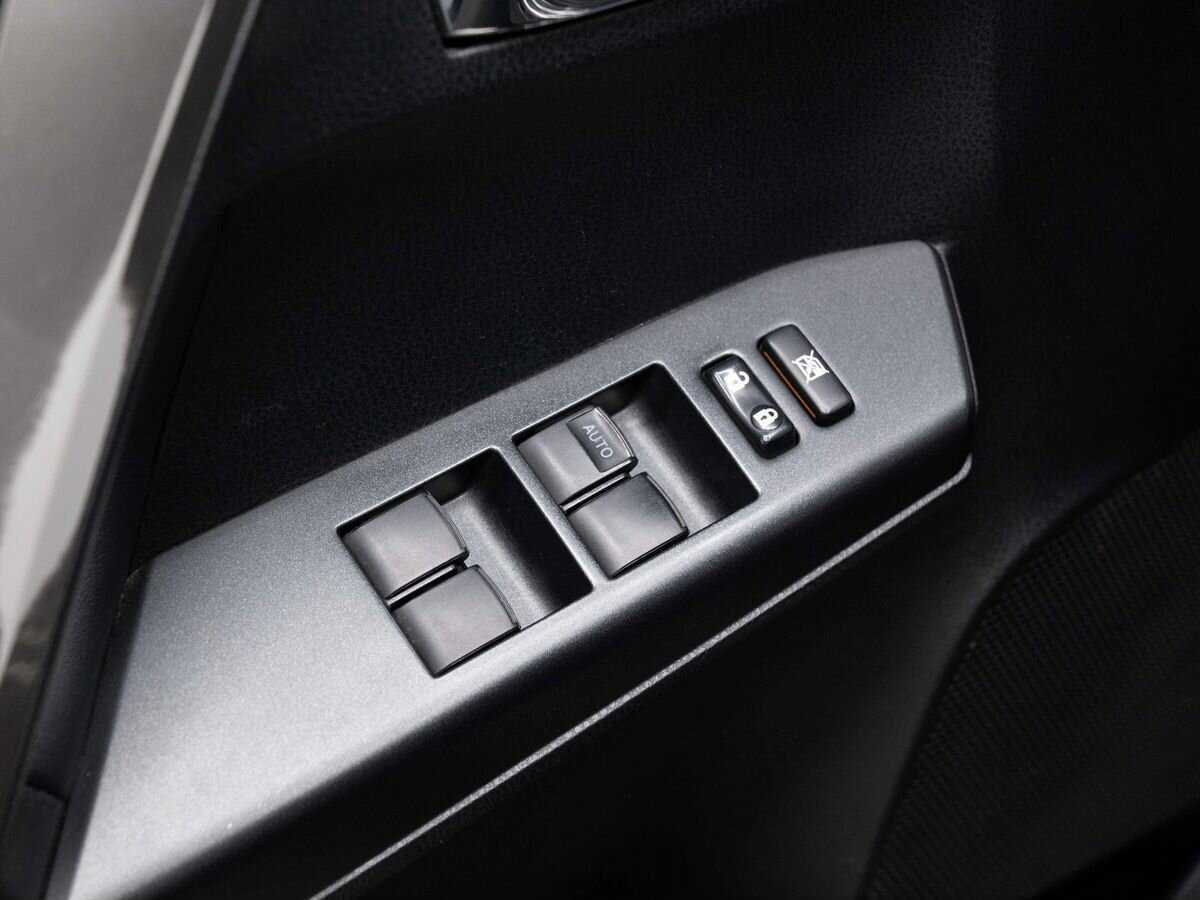 Купить Toyota RAV4 с пробегом. Фото: #16