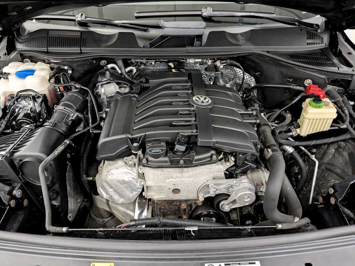 Купить Volkswagen Touareg с пробегом. Фото: #8