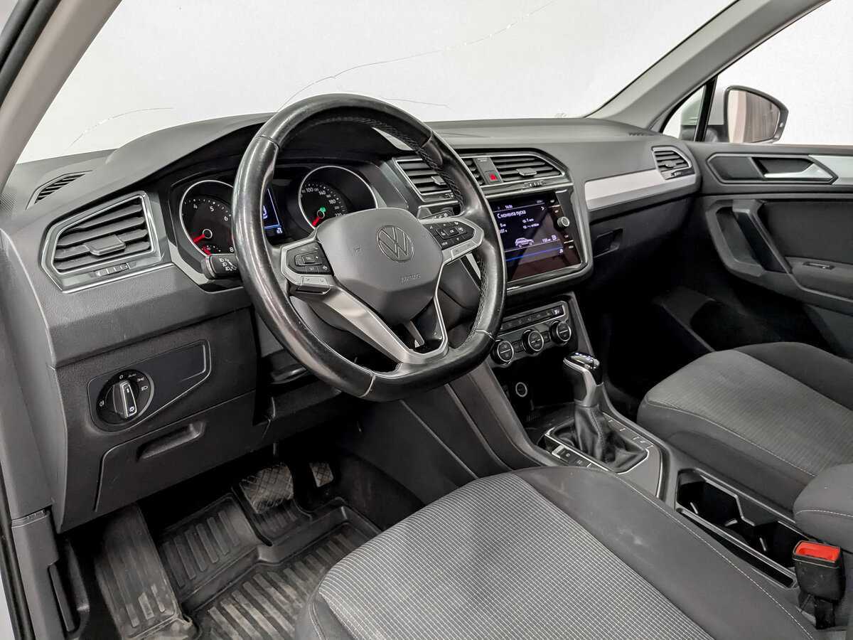 Купить Volkswagen Tiguan с пробегом. Фото: #14