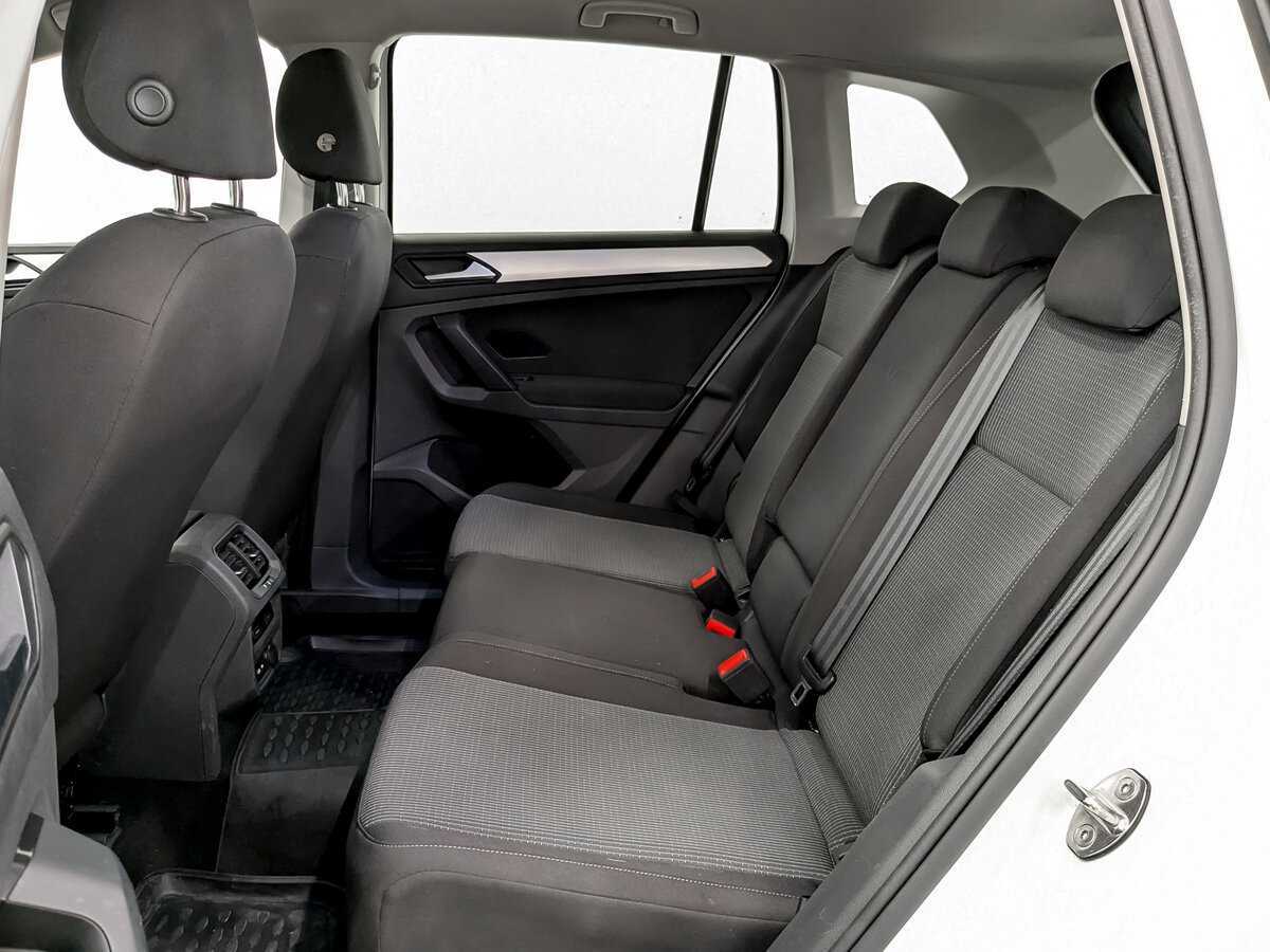Купить Volkswagen Tiguan с пробегом. Фото: #11