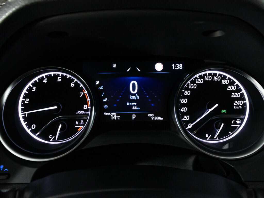 Купить Toyota Camry с пробегом. Фото: #11