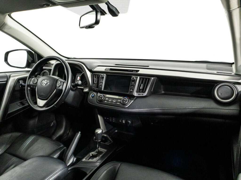 Купить Toyota RAV4 с пробегом. Фото: #8