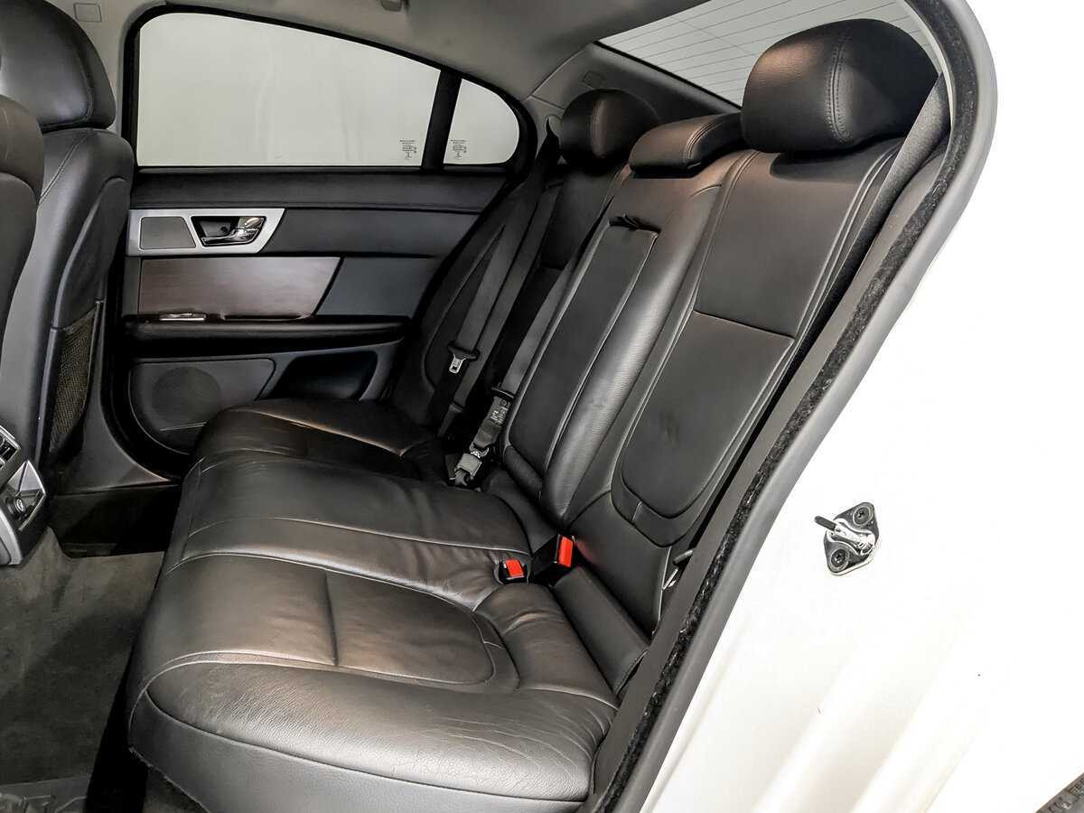 Купить Jaguar XF с пробегом. Фото: #11