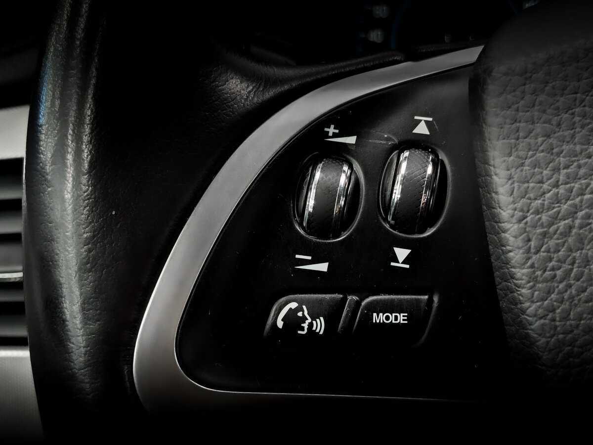 Купить Jaguar XF с пробегом. Фото: #27