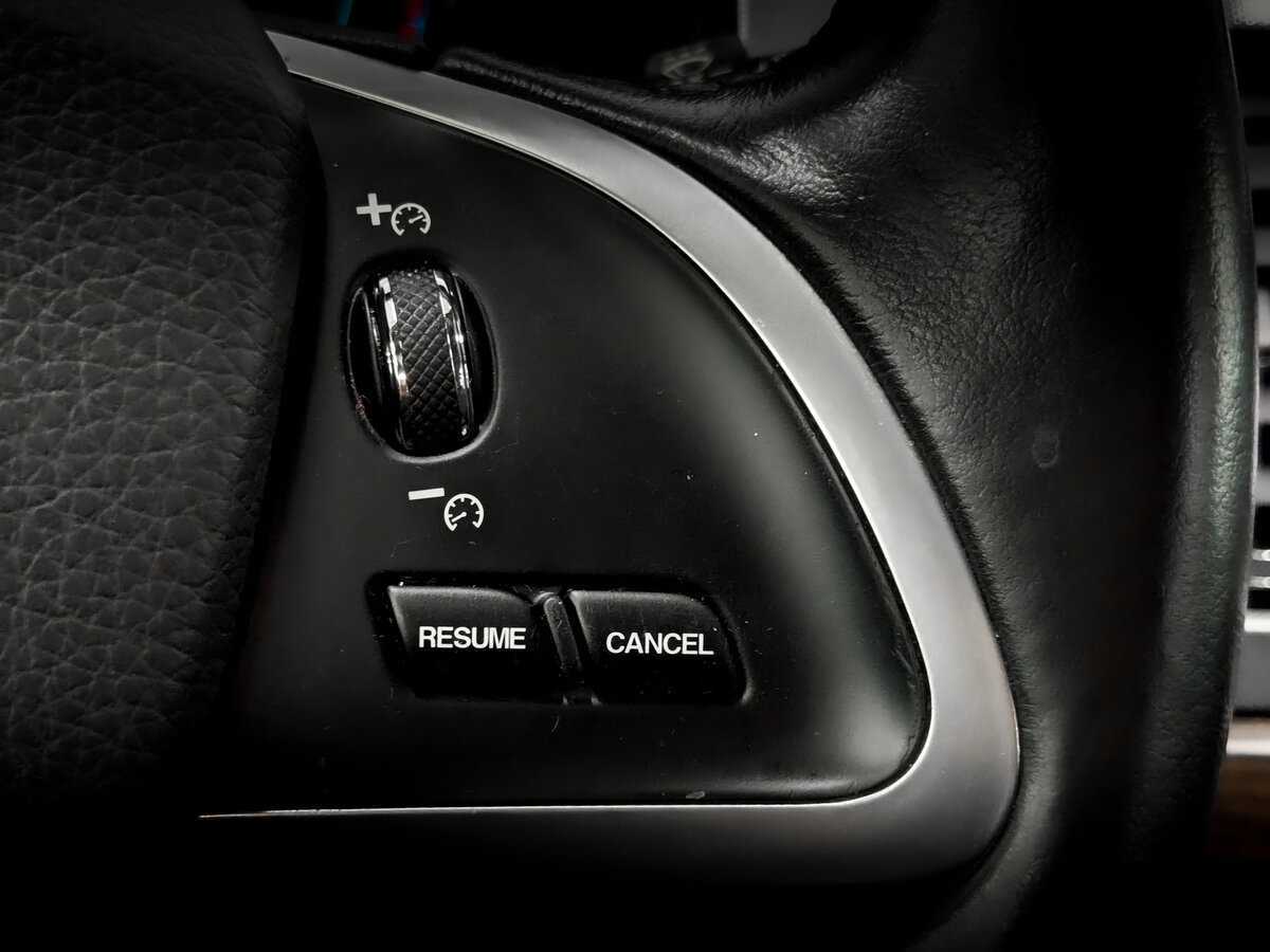 Купить Jaguar XF с пробегом. Фото: #28