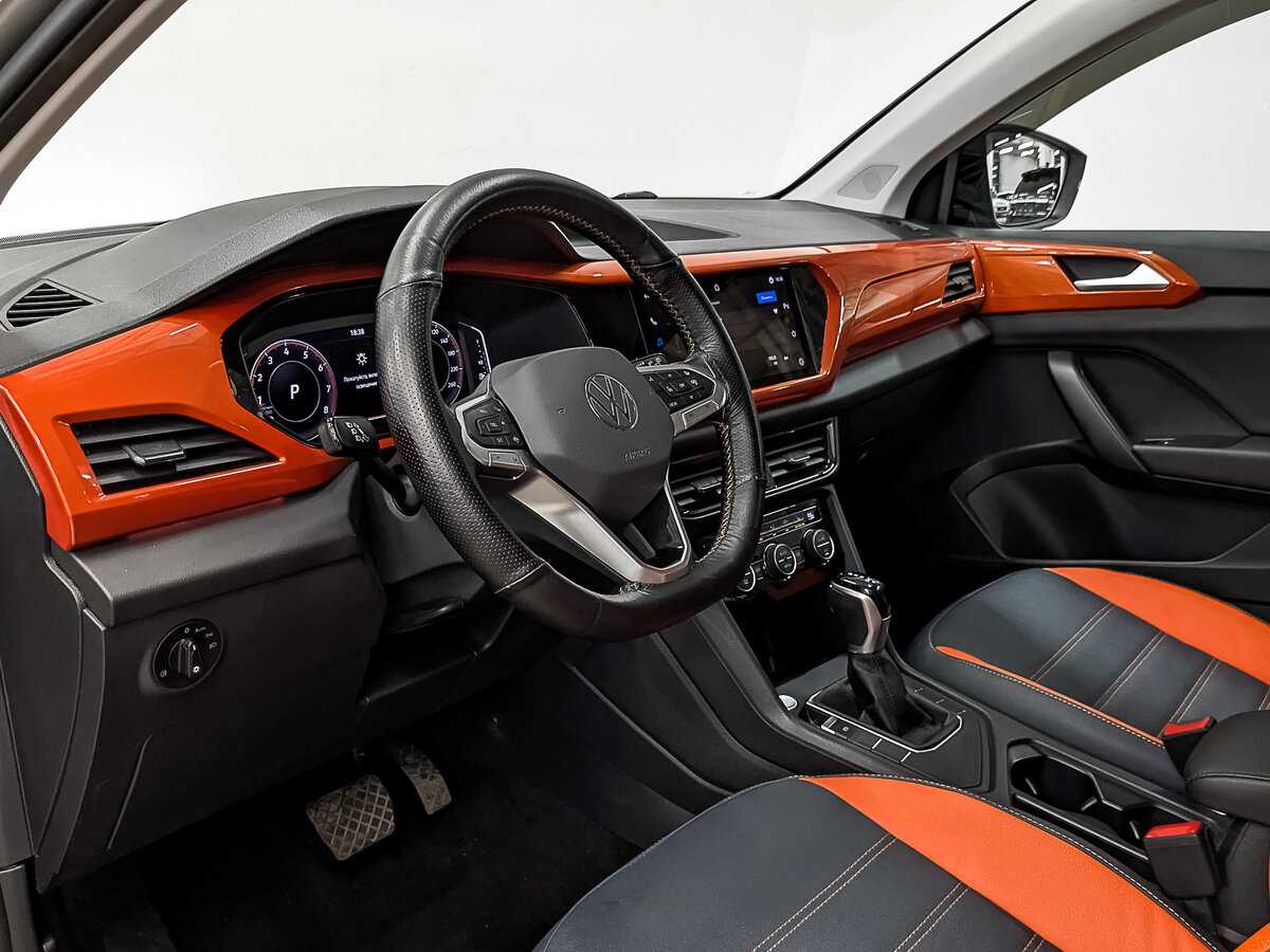 Купить Volkswagen Taos с пробегом. Фото: #14