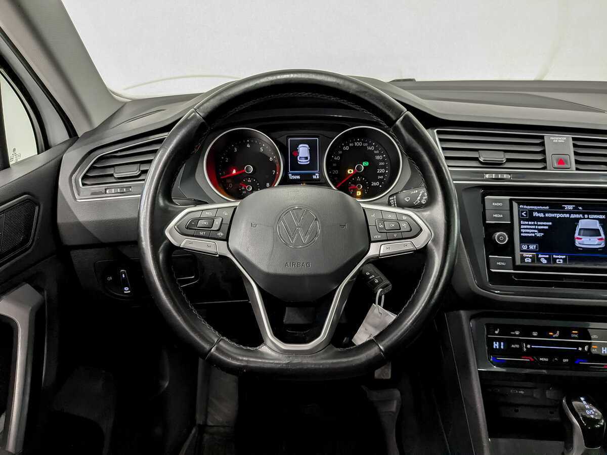 Купить Volkswagen Tiguan с пробегом. Фото: #20