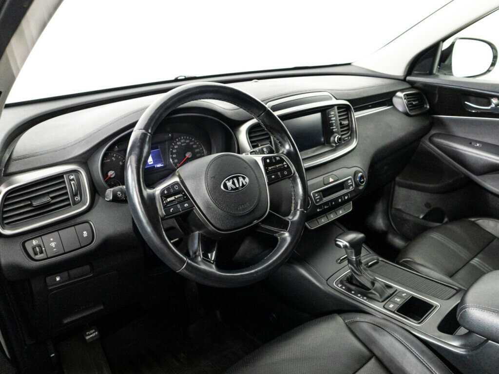 Купить Kia Sorento с пробегом. Фото: #10