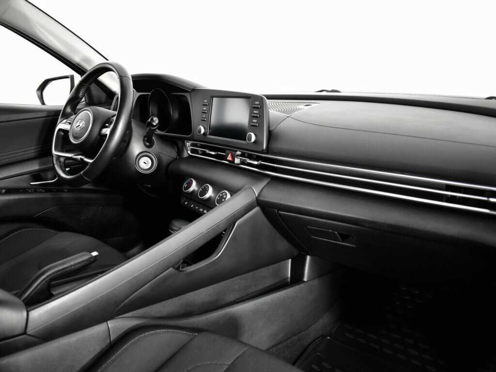 Купить Hyundai Elantra с пробегом. Фото: #8